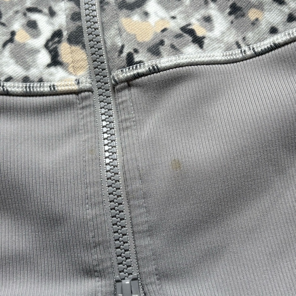 Lululemon Nice Asana Jacket - Picture 4 of 6